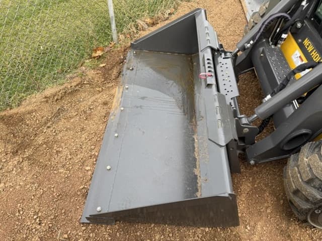 Image of New Holland 72" Low Profile Dirt Bucket equipment image 1