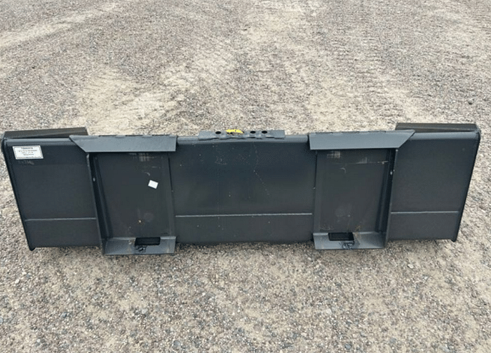Image of New Holland 72" LPE Bucket Image 0