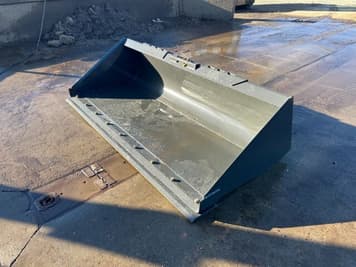 Main image New Holland 78" Low Profile Bucket