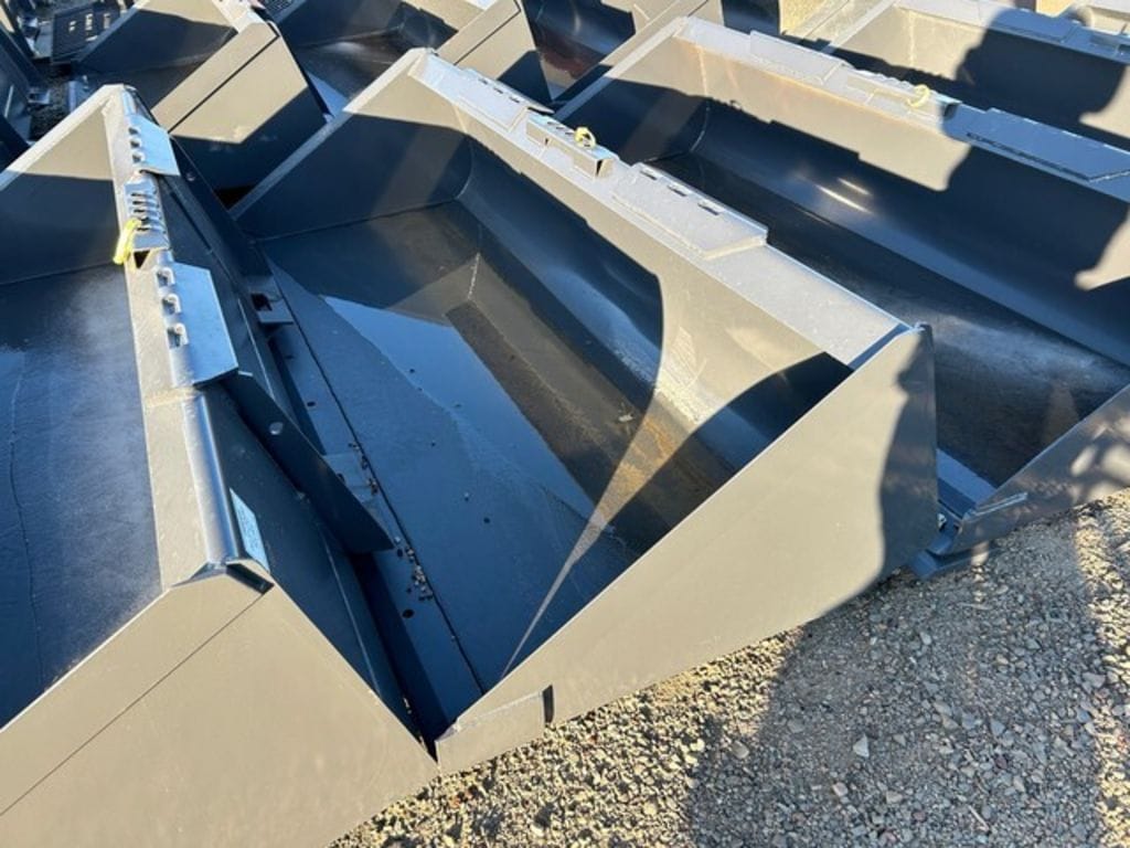 2024 New Holland 78" Bucket Equipment Image0