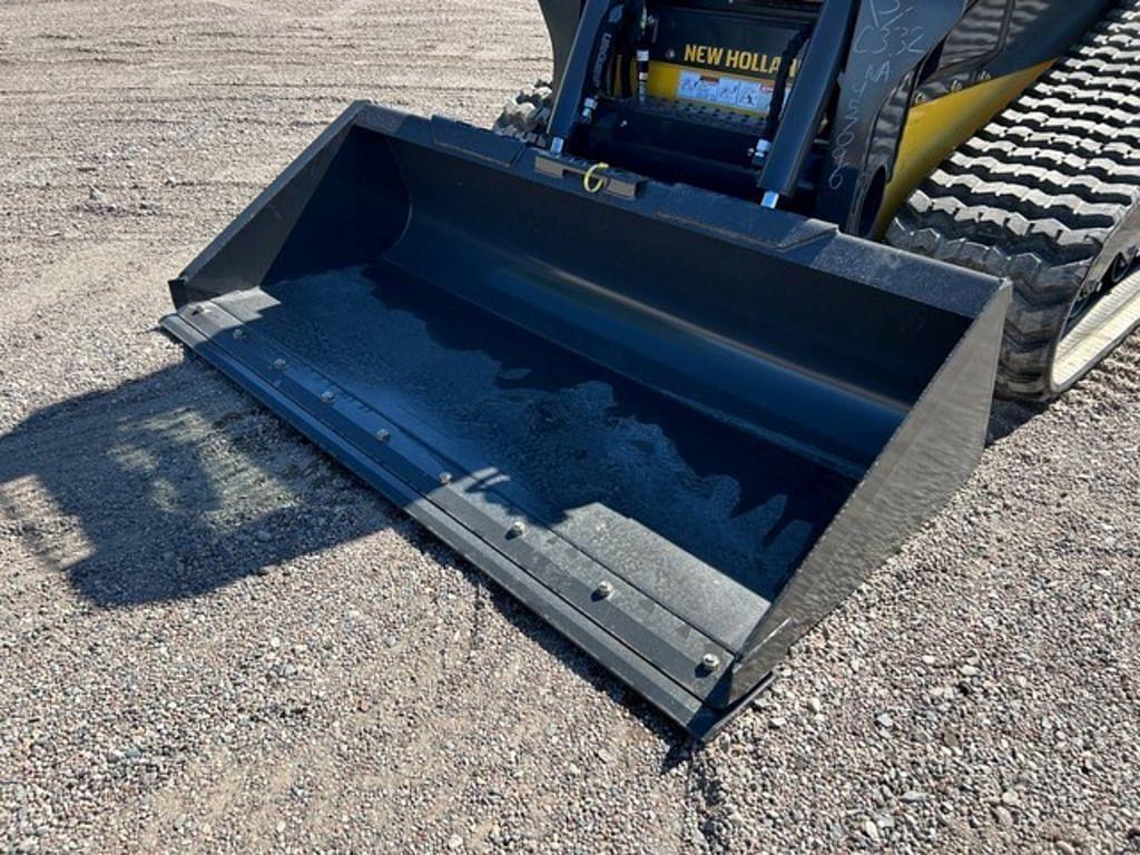 Image of New Holland 78" Low Profile Bucket Primary Image