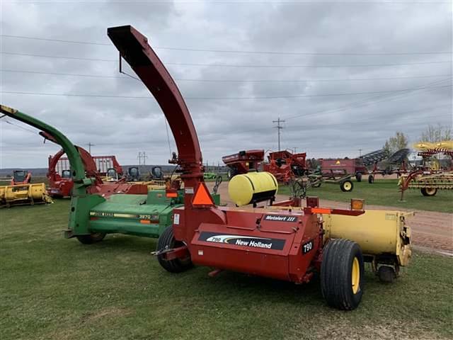 Image of New Holland 790 equipment image 2