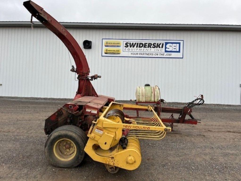 Image of New Holland 790 Primary image