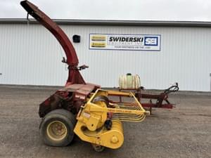 New Holland 790 Image