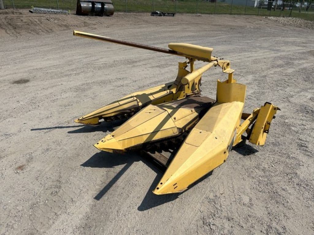 Image of New Holland 824 Primary image