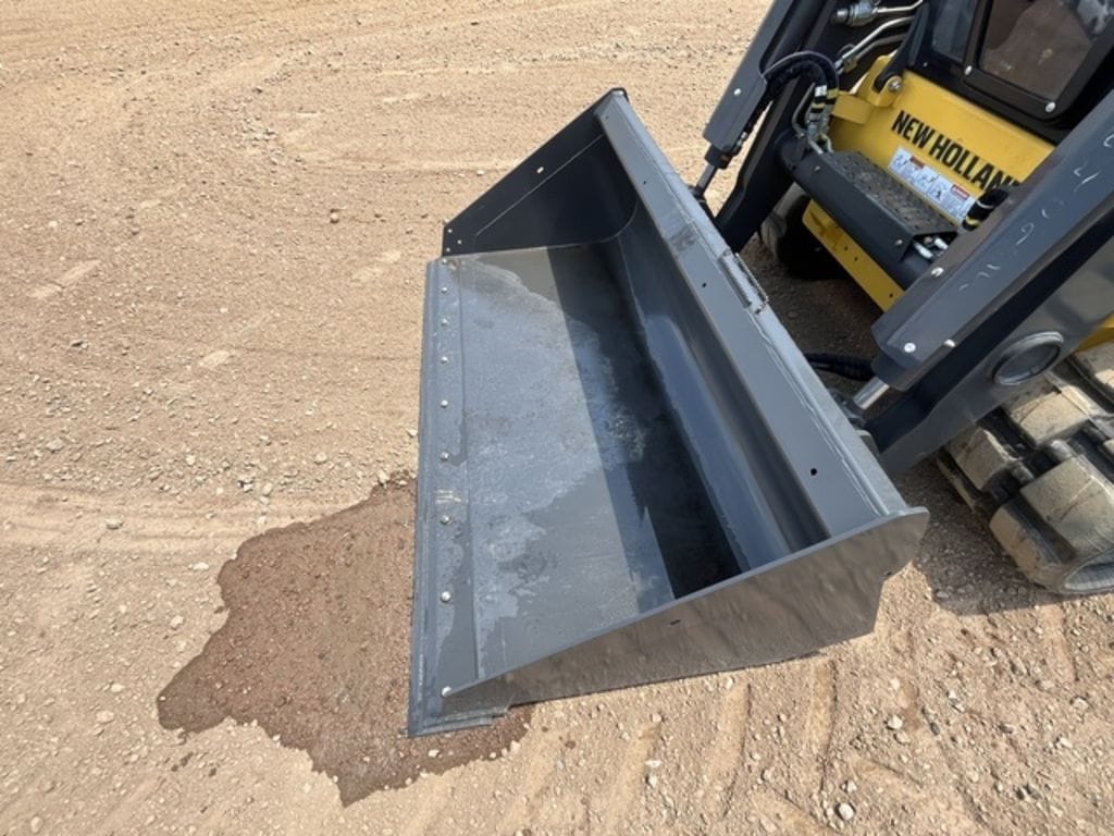 2024 New Holland 84" Low Profile Bucket Equipment Image0