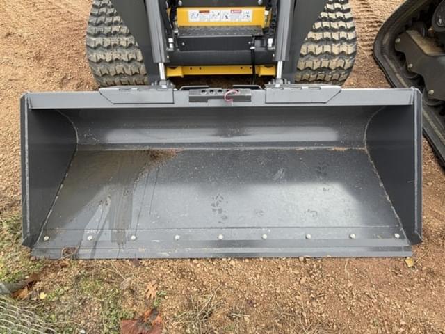 Image of New Holland 84" Low Profile Bucket equipment image 3