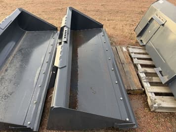 Main image New Holland 84" Low Profile Bucket