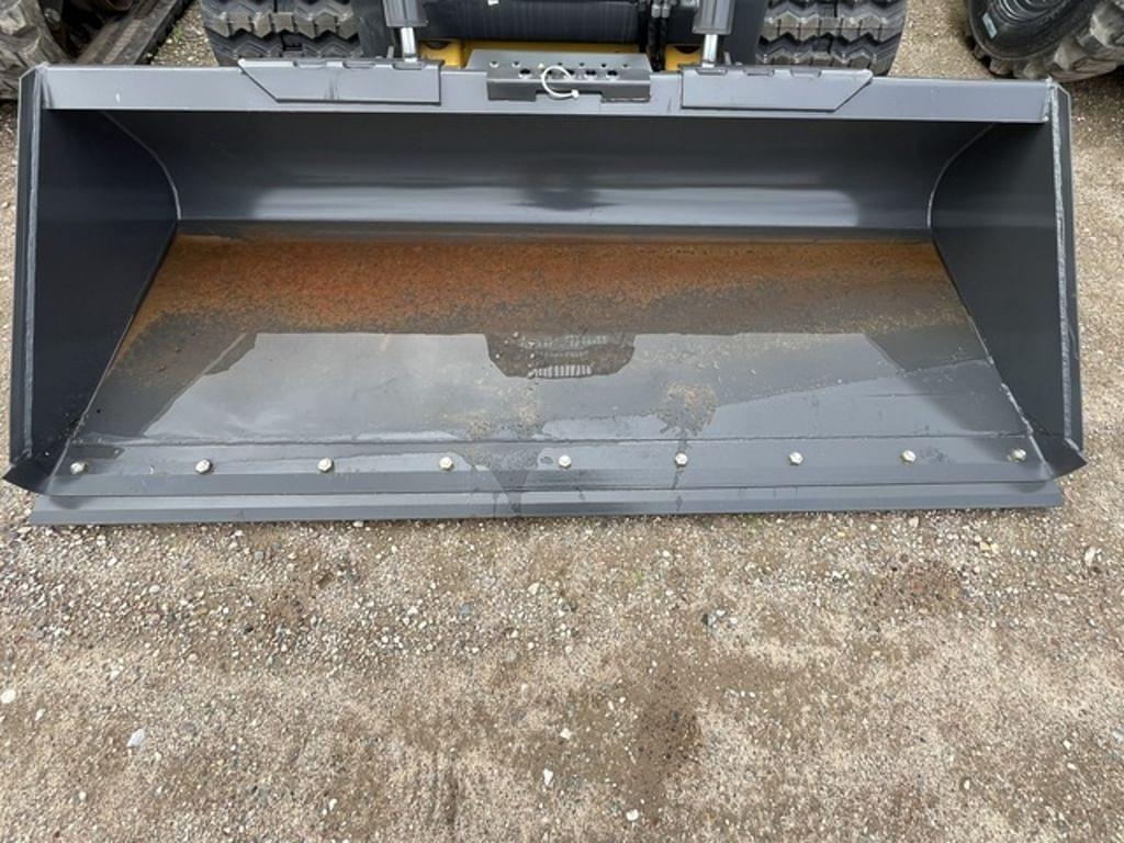 Image of New Holland 84" Low Profile Bucket Primary Image