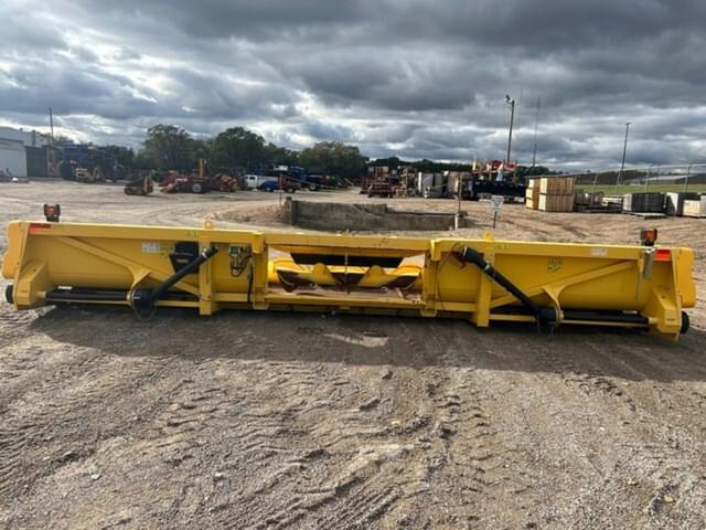 Image of New Holland 980CR equipment image 3