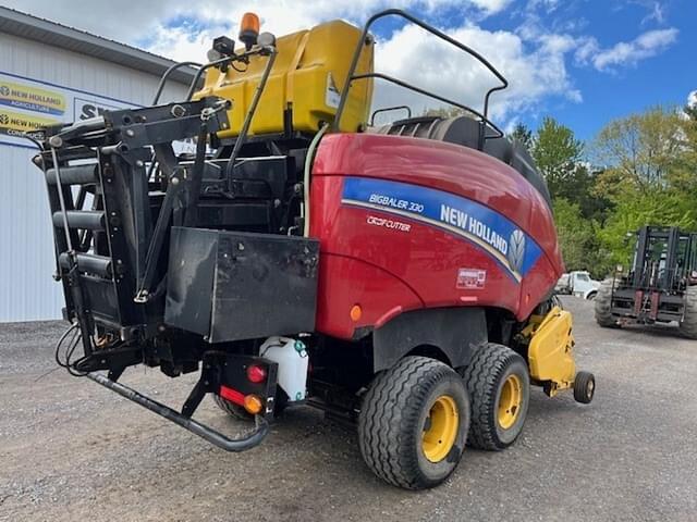 Image of New Holland Big Baler 330 CropCutter equipment image 2