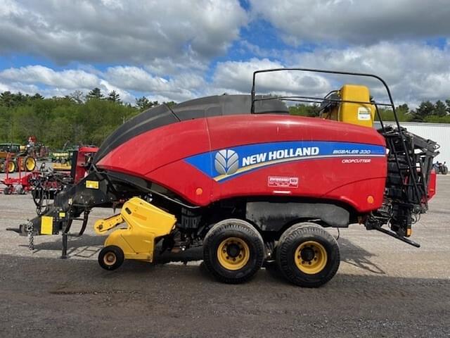 Image of New Holland Big Baler 330 CropCutter equipment image 3
