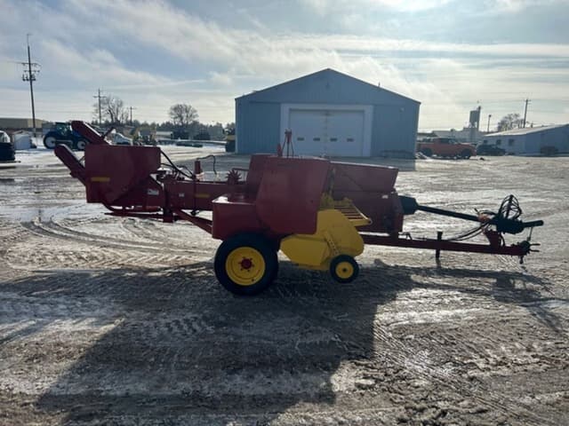 Image of New Holland BC5060 equipment image 3