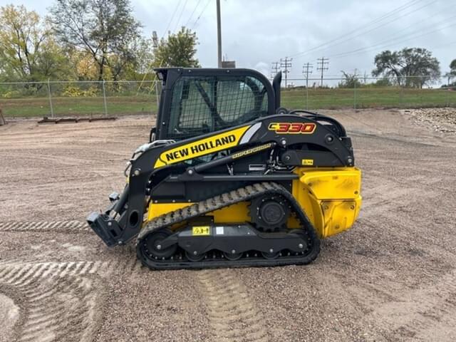 Image of New Holland C330 equipment image 1