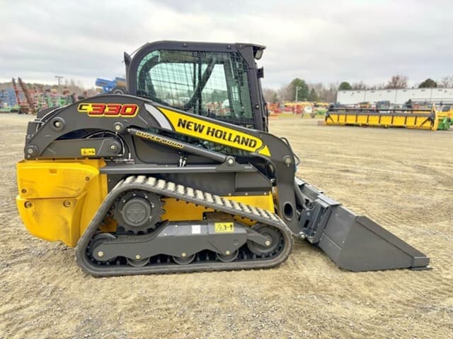 Image of New Holland C330 equipment image 3