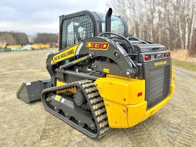 Image of New Holland C330 equipment image 4