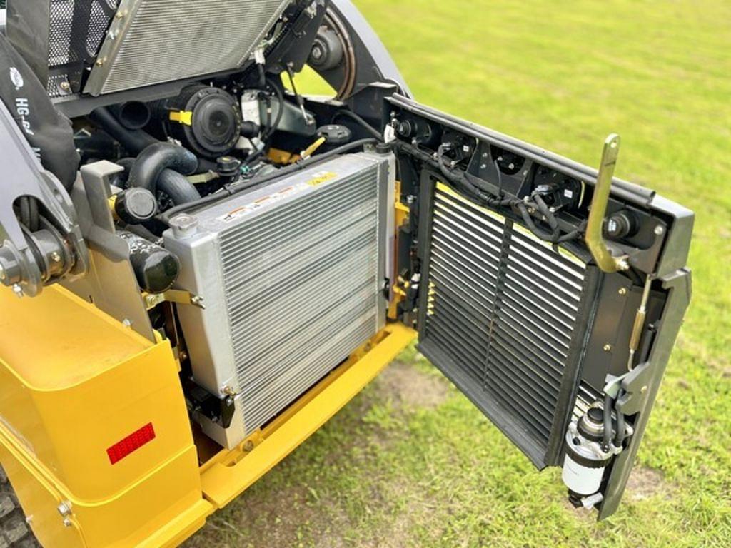 Image of New Holland C332 Image 1