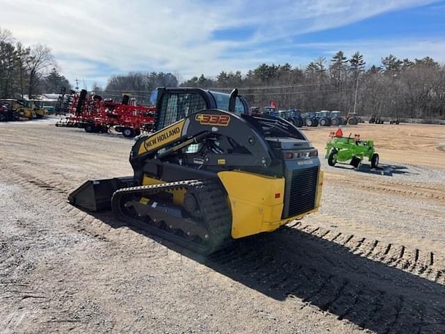 Image of New Holland C332 equipment image 3