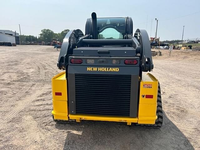Image of New Holland C332 equipment image 4