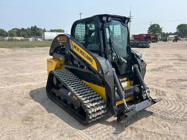 Image of New Holland C332 equipment image 2