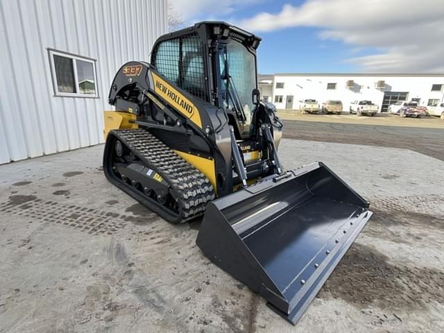 Image of New Holland C337 equipment image 1