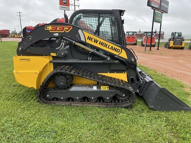 Image of New Holland C332 equipment image 3