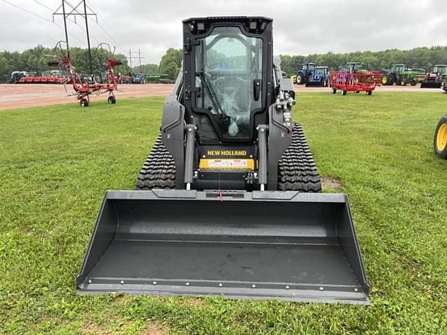 Image of New Holland C332 equipment image 1
