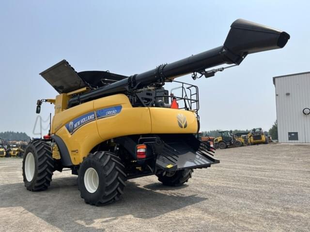 Image of New Holland CR8.90 equipment image 4