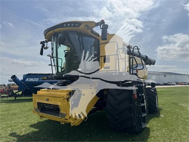 Image of New Holland CR8.90 equipment image 1