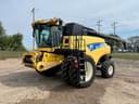 2009 New Holland CR9070 Image