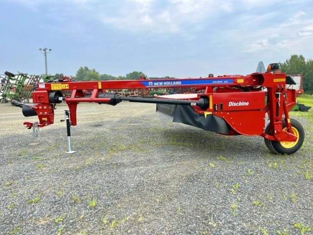 Image of New Holland 210 equipment image 2