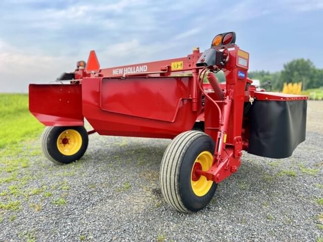 Image of New Holland 210 equipment image 3