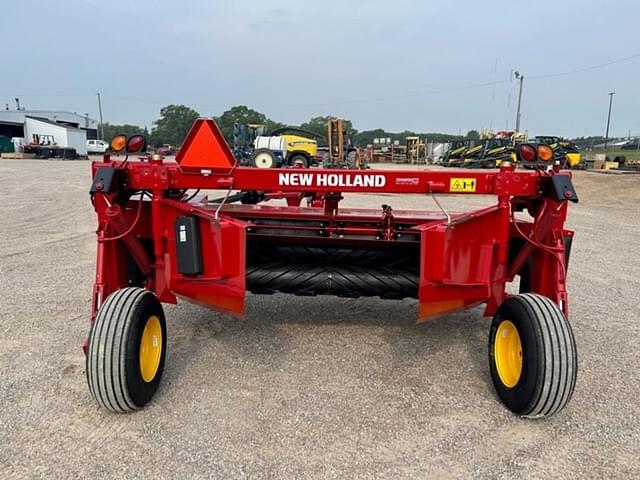 Image of New Holland 210 equipment image 4