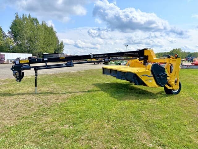 Image of New Holland DB316R equipment image 2
