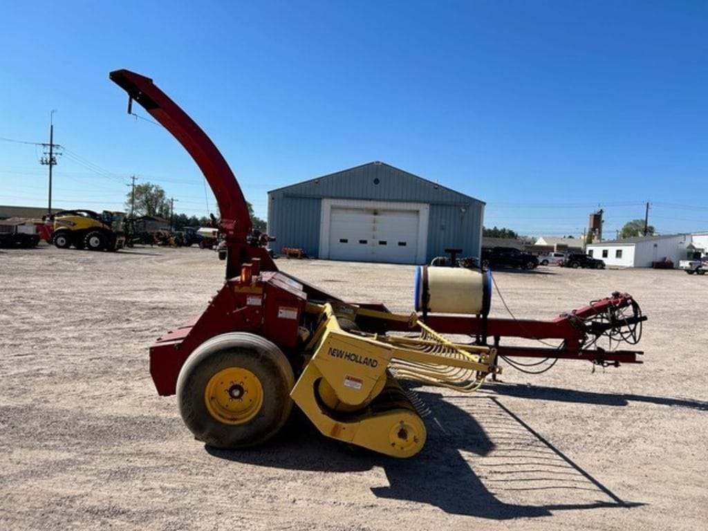 2008 New Holland FP240 Equipment Image0