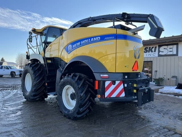 Image of New Holland FR650 equipment image 2