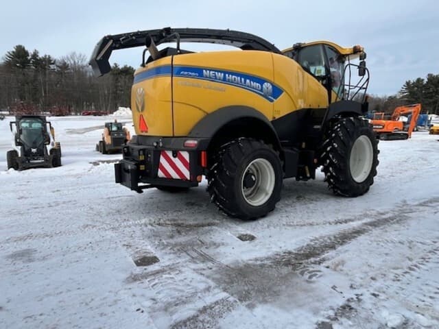 Image of New Holland FR780 equipment image 4