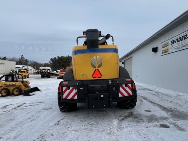 Image of New Holland FR780 equipment image 3