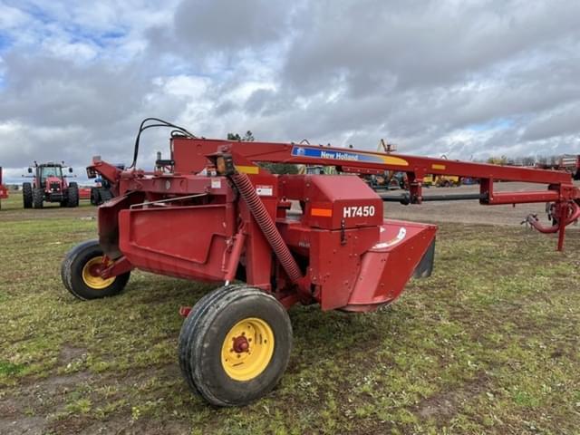 Image of New Holland H7450 equipment image 3