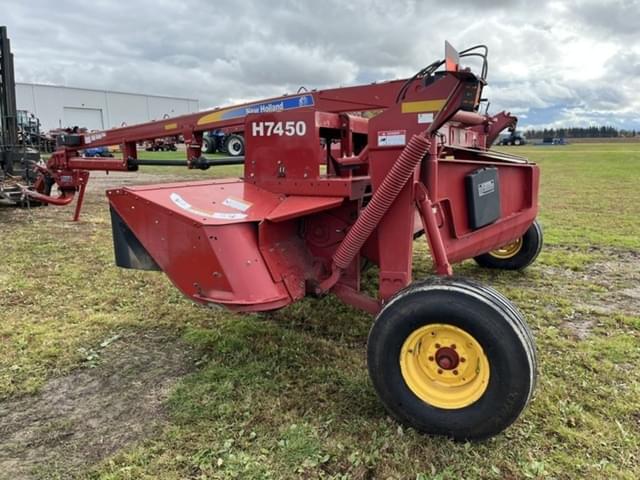 Image of New Holland H7450 equipment image 2