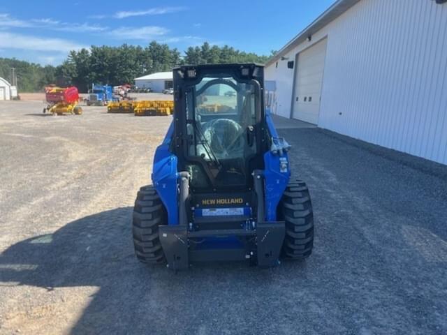 Image of New Holland L320 equipment image 3