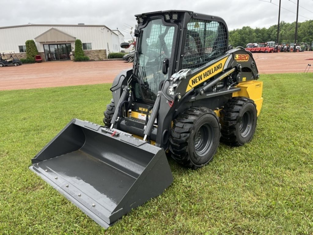 2025 New Holland L320 Equipment Image0