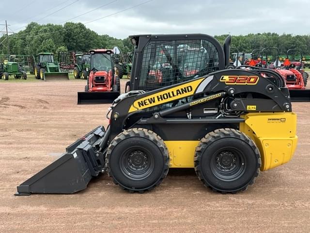 Image of New Holland L320 equipment image 2