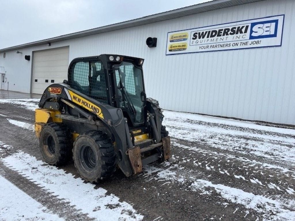 New Holland L320 Equipment Image0