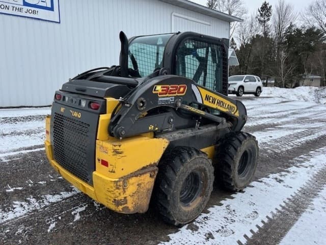 Image of New Holland L320 equipment image 2