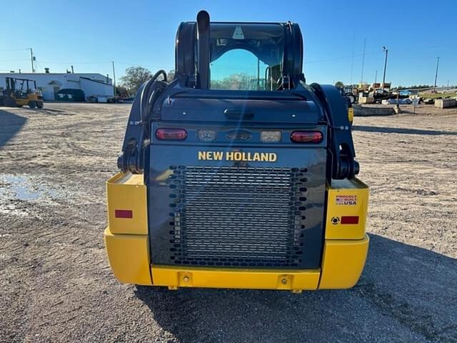 Image of New Holland L320 equipment image 4