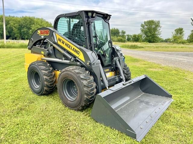 Image of New Holland L328 equipment image 1