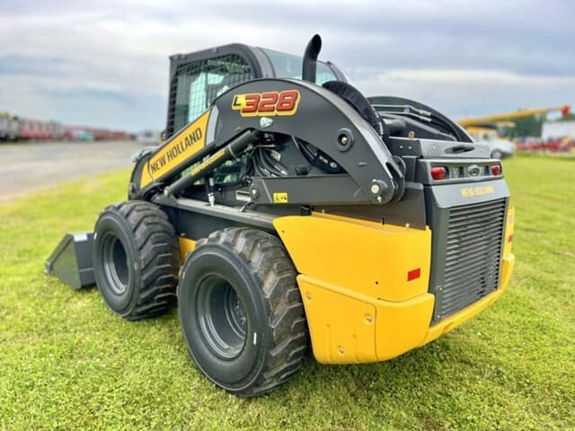 Image of New Holland L328 equipment image 2