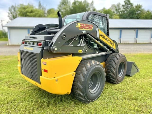 Image of New Holland L328 equipment image 1
