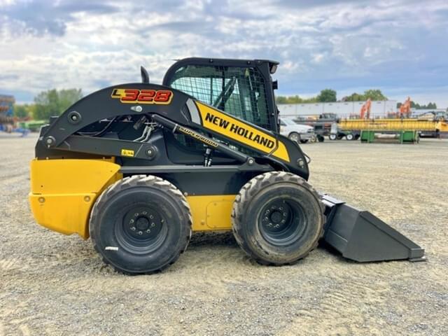 Image of New Holland L328 equipment image 2